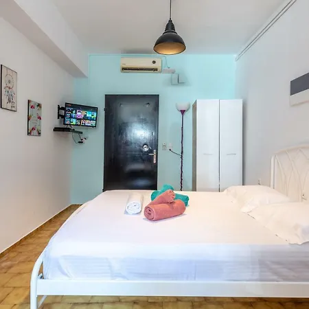 Cozy Near Downtown Apartment